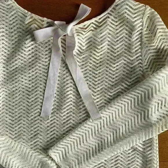 Laundry | White lace blouse  with tie up bow size 8 medium - Picture 2 of 3